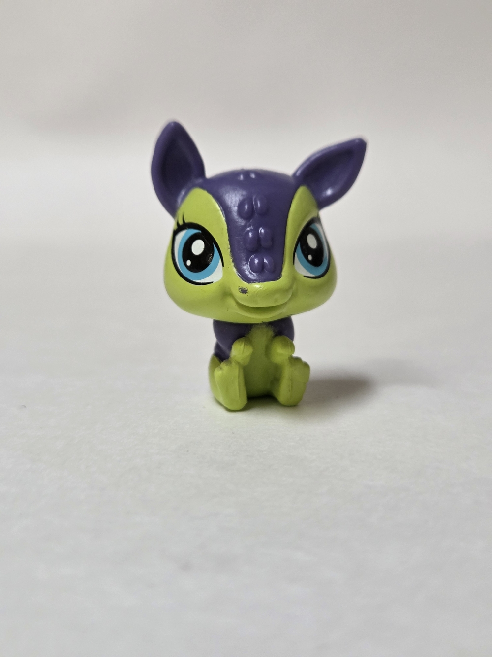 Littlest Pet Shop Cat #4137 Aiden Dillard Armadillo Authentic Hasbro LPS